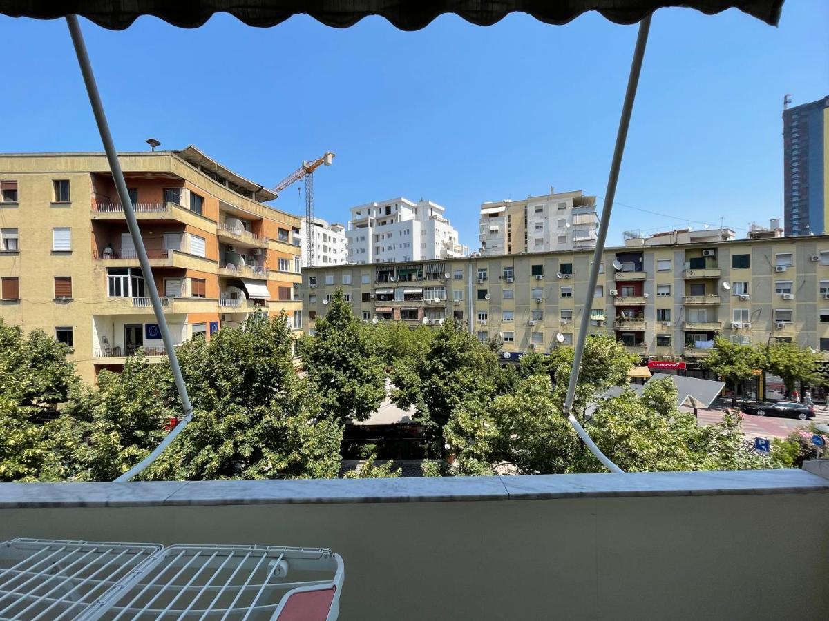 Tirana Flora Center Apartment Buitenkant foto