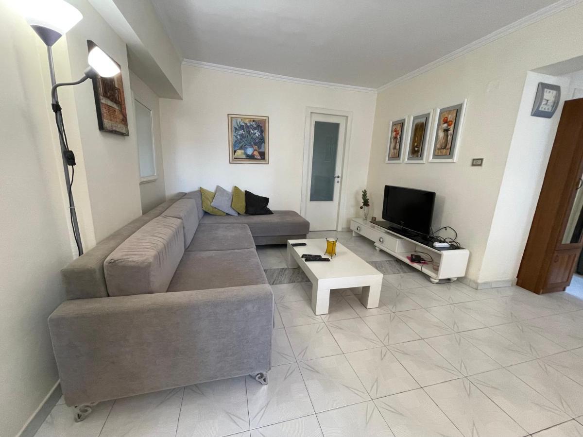 Tirana Flora Center Apartment Buitenkant foto